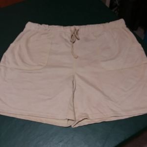 Women's khaki shorts 1x